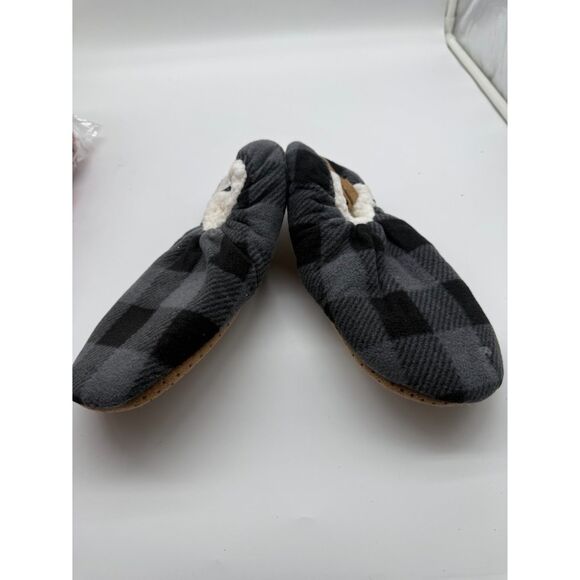 Fuzzy Babba Men's Gray Plaid Slippers  Socks with Slip Resistant Soles - Picture 1 of 4